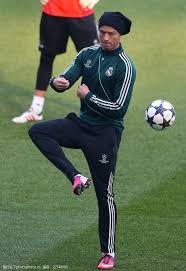 为什么球员在打击时佩戴的护具材料正在从硬塑料向记忆泡沫进化